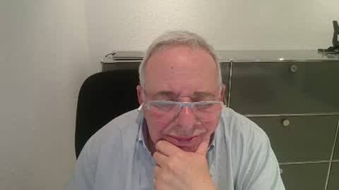 martin_1947 online show from 06/01/26, 09:05