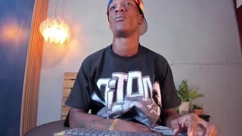 Martin online show from 11/22/25, 07:24