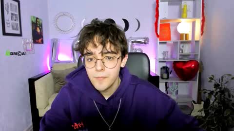 Snapshot of martin_neil chatting on 02/06/26, 01:25 Martin online show from 02/06/26, 01:25