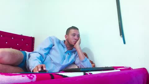 Snapshot of martin_smith20 chatting on 12/19/25, 11:17 martin_smith20 online show from 12/19/25, 11:17