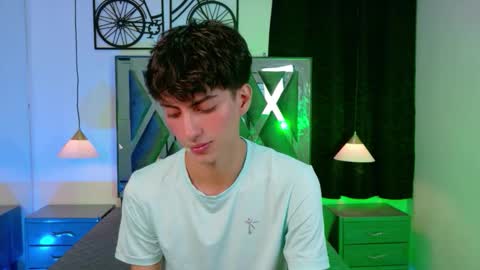 Snapshot of martin_williams_ chatting on 01/10/26, 12:29 martin_williams_ online show from 01/10/26, 12:29