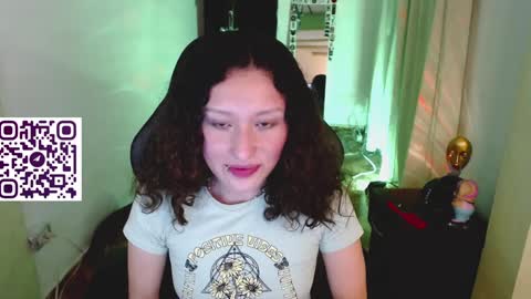 Snapshot of martina_adams chatting on 01/11/25, 02:30 mari online show from 01/11/25, 02:30