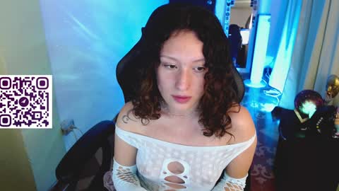 Snapshot of martina_adams chatting on 02/09/25, 12:39 mari online show from 02/09/25, 12:39