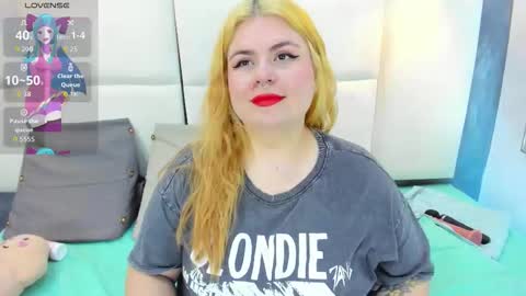 Snapshot of martina_armos chatting on 02/26/26, 02:16 Martina online show from 02/26/26, 02:16