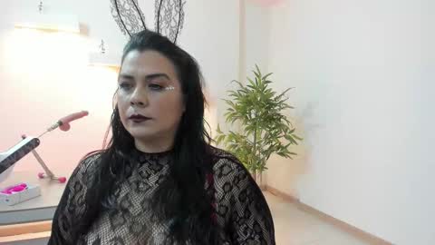   MARTINA   online show from 11/01/25, 12:07