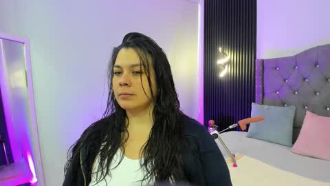   MARTINA   online show from 12/03/25, 11:41