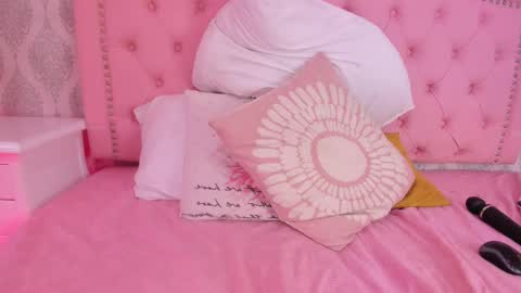 Martina online show from 02/14/25, 02:54