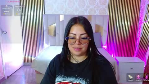 Snapshot of martina_tay chatting on 05/07/26, 03:45 Hey im martina online show from 05/07/26, 03:45