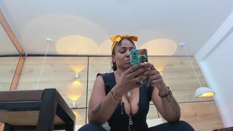 martina touss  online show from 01/24/25, 04:05