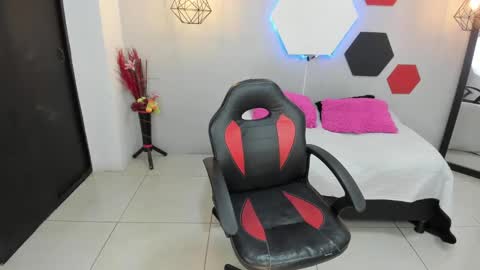 Martina online show from 02/19/25, 03:28