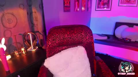 Val online show from 02/12/25, 01:09