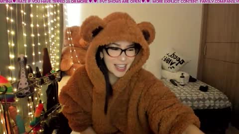 MARTINA online show from 10/31/25, 07:48