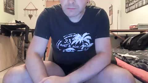 Snapshot of martingersdorf85 chatting on 10/13/25, 04:29 Martin online show from 10/13/25, 04:29