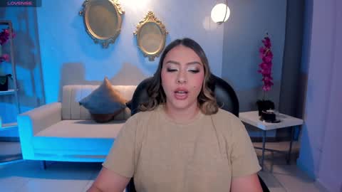 Snapshot of martinnabonnet chatting on 01/23/25, 01:13 Martinna Bonnet online show from 01/23/25, 01:13