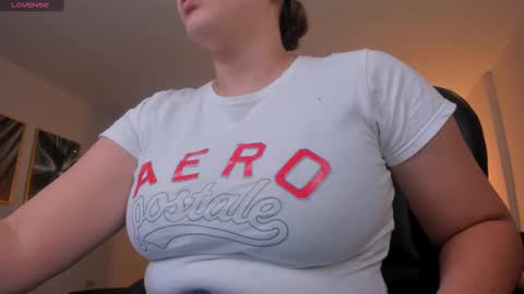 Snapshot of martinnabonnet chatting on 03/06/25, 09:36 Martinna Bonnet online show from 03/06/25, 09:36