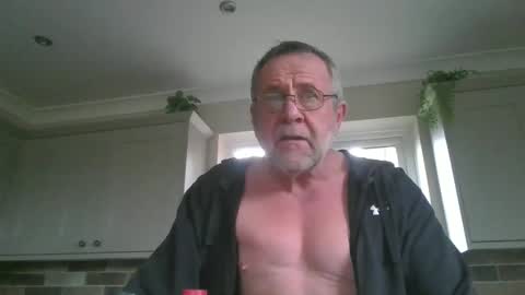 martinrgbxxxx online show from 02/02/26, 09:41