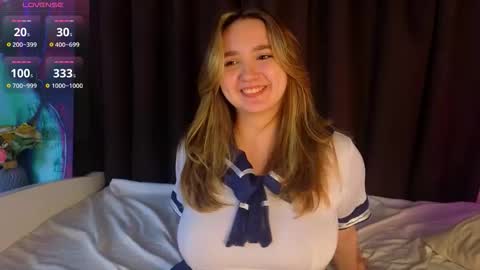 Snapshot of mary_broks chatting on 10/17/25, 07:00 mary_broks online show from 10/17/25, 07:00