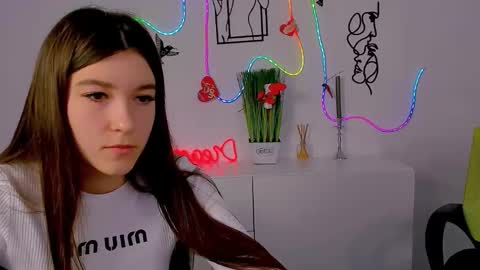 Snapshot of mary_chilli chatting on 02/13/26, 06:20 mary_chilli online show from 02/13/26, 06:20