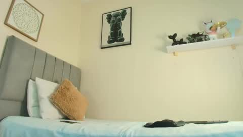 mary_cute9 online show from 04/20/26, 12:08