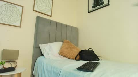 mary_cute9 online show from 04/21/26, 12:00