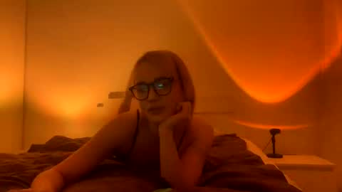 Snapshot of mary_geyson1 chatting on 01/16/25, 12:34 Mary online show from 01/16/25, 12:34