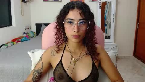 Snapshot of mary_jane1_ chatting on 02/12/25, 12:48 mary online show from 02/12/25, 12:48