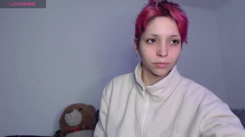                      100   online show from 10/11/25, 12:15