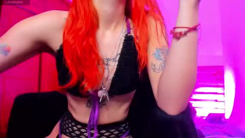 Snapshot of mary_magic chatting on 07/12/26, 12:51 mary_magic online show from 07/12/26, 12:51