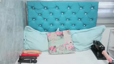  Mary Moon  online show from 02/01/25, 02:02