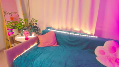 Mary online show from 02/05/26, 02:27