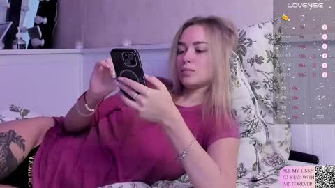 Mary online show from 04/23/26, 09:19