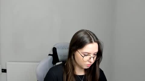 Alice online show from 04/24/26, 06:49