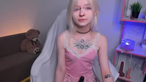 Snapshot of mary_wester chatting on 05/02/26, 12:59 Mary online show from 05/02/26, 12:59