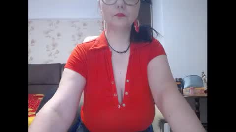 Mary online show from 02/04/25, 03:54