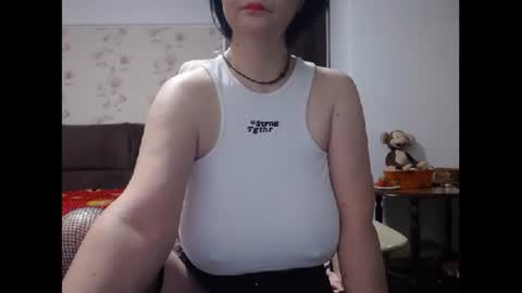 Snapshot of mary_x chatting on 05/20/26, 03:24 Mary online show from 05/20/26, 03:24