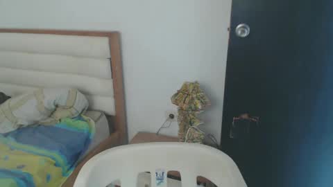 maryam_arabicmilk online show from 02/21/25, 08:27