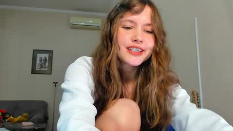 Snapshot of maryanncherry chatting on 05/14/26, 01:29 Maryann online show from 05/14/26, 01:29