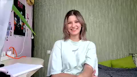 Snapshot of marybelleconran chatting on 08/10/26, 07:12 hunny online show from 08/10/26, 07:12