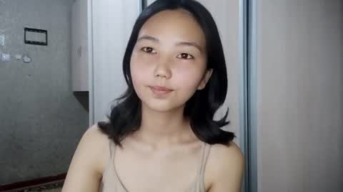 Snapshot of marybellegalaviz chatting on 06/21/26, 11:13 Lily online show from 06/21/26, 11:13