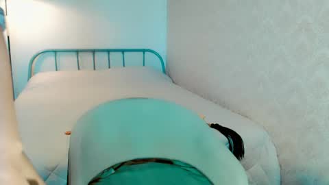 Anna online show from 04/09/26, 06:19