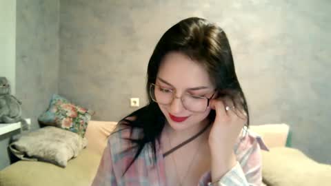 Stephie online show from 11/22/25, 08:19