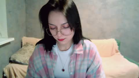 Stephie online show from 12/01/25, 08:03