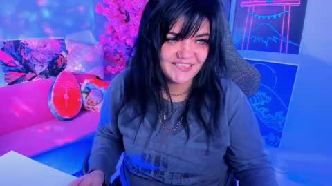 Mary online show from 10/15/25, 11:27