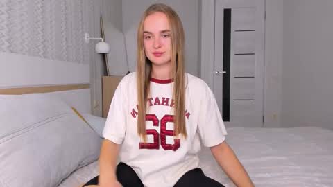 Mari online show from 10/12/25, 07:57