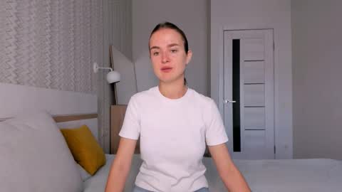 Mari online show from 11/04/25, 06:34