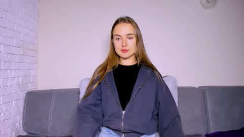 Mari online show from 11/25/25, 09:26