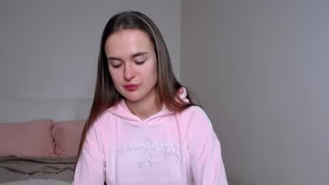 Mari online show from 12/15/25, 08:24