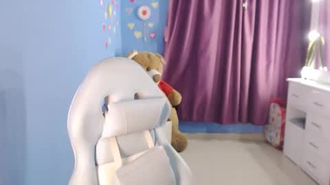 Snapshot of maryline_w chatting on 12/24/24, 11:44 maryline online show from 12/24/24, 11:44