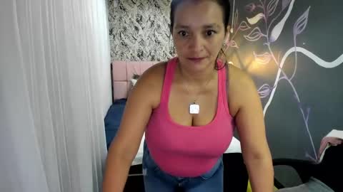 Snapshot of marylinmilf chatting on 03/04/25, 07:32 Marylin online show from 03/04/25, 07:32