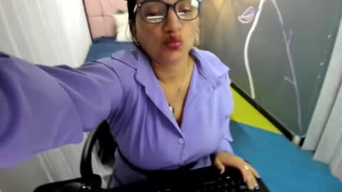 Snapshot of marylinmilf chatting on 03/06/25, 01:58 Marylin online show from 03/06/25, 01:58